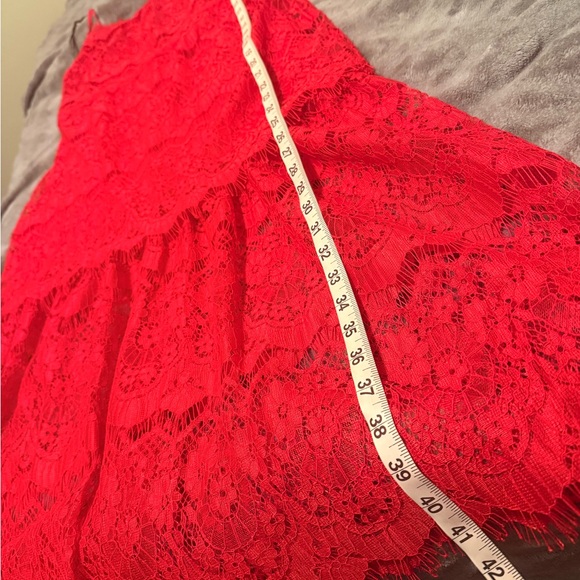Red lace LULU dress - Picture 9 of 9